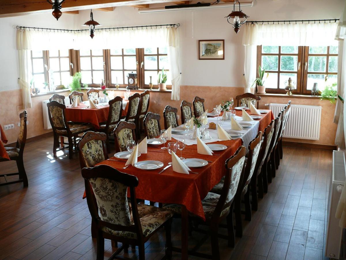 Kadarta Vendeglo Panzio Bed & Breakfast Veszprém Eksteriør bilde