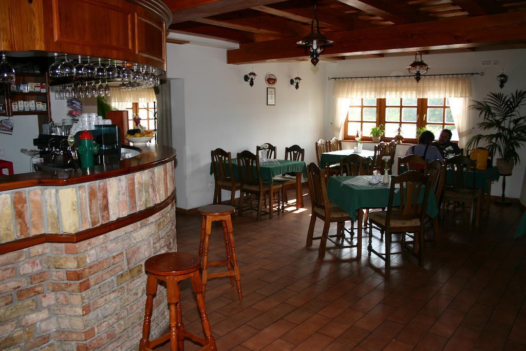 Kadarta Vendeglo Panzio Bed & Breakfast Veszprém Eksteriør bilde
