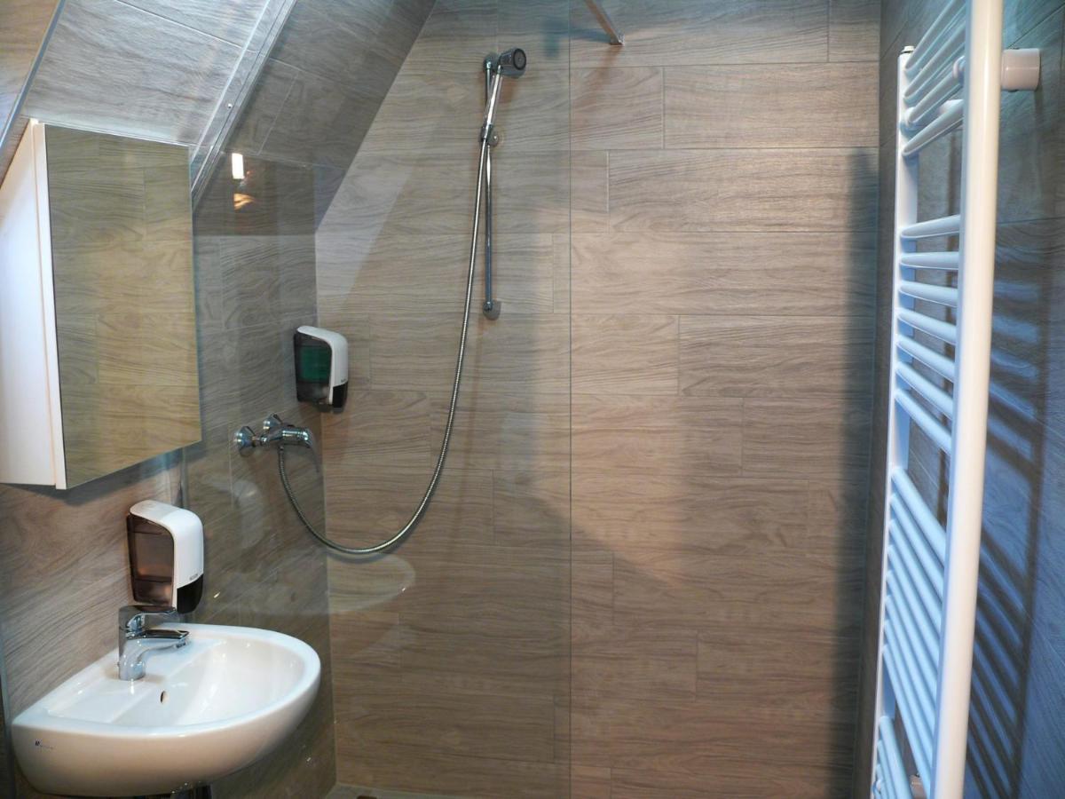 Kadarta Vendeglo Panzio Bed & Breakfast Veszprém Eksteriør bilde